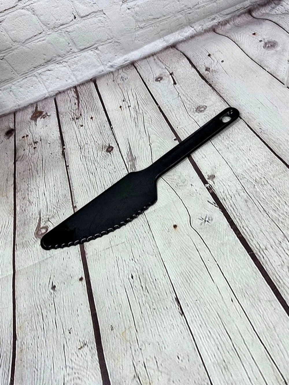 Tupperware Cut 'N Serve Cake and Pie Server / Slicer Knife Black